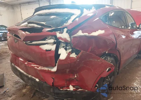 2023 Ford Mustang Mach-E Premium z USA, uszkodzony, nr VIN 3FMTK3SU3PMA89350